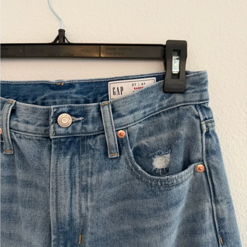 GAP Women Size 27/4 Petite Barrel High Rise Jeans Light Indigo Destroy EUC - Picture 9 of 15